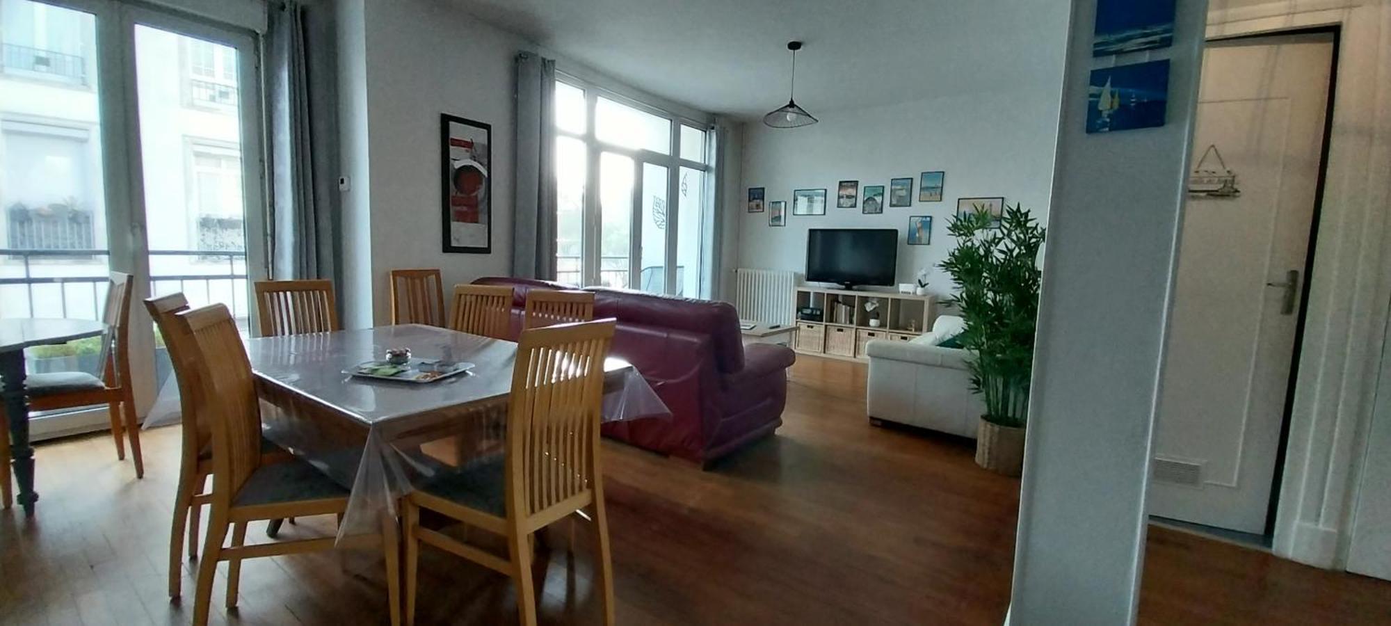 Maison De Ville Plein Centre, 3 Etoiles, A 200M De La Plage, Parking Prive, Wifi Royan Exterior photo