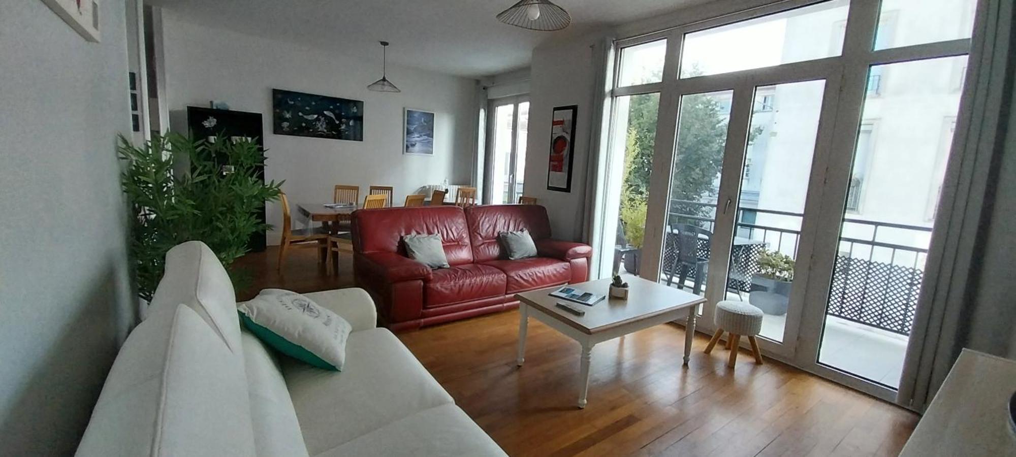Maison De Ville Plein Centre, 3 Etoiles, A 200M De La Plage, Parking Prive, Wifi Royan Exterior photo